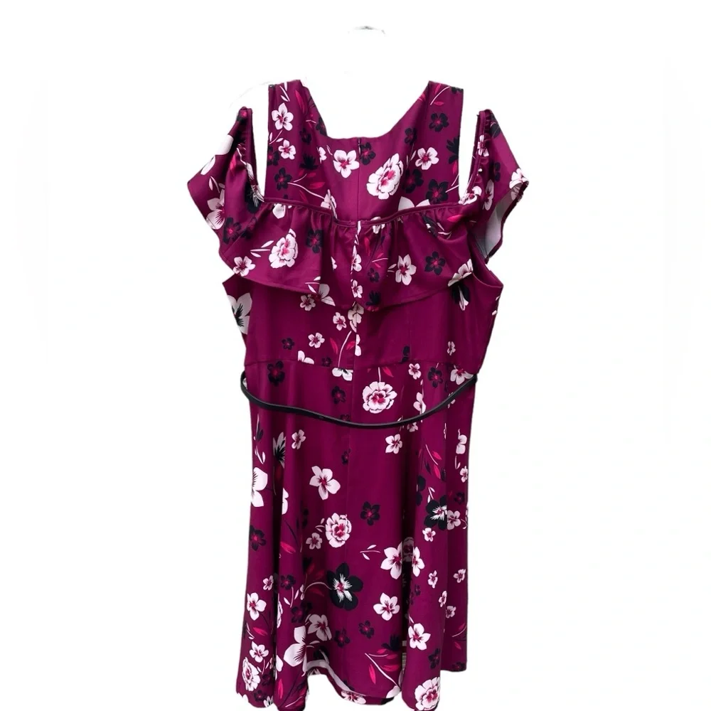 Elle Wine With Black White Floral Pattern New with‎ Belt Cold Shoulder